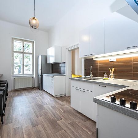 New Town Central Apartment Praag Buitenkant foto