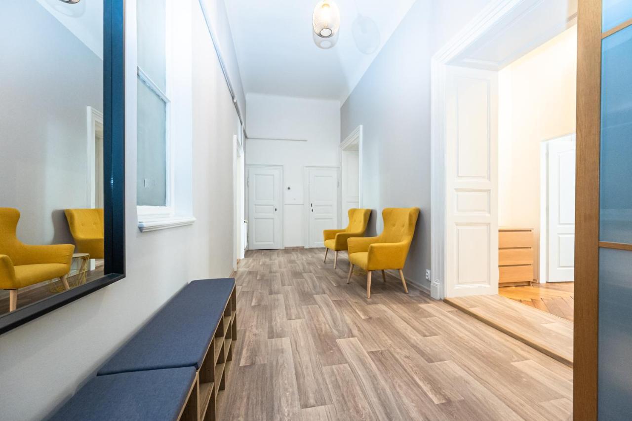 New Town Central Apartment Praag Buitenkant foto