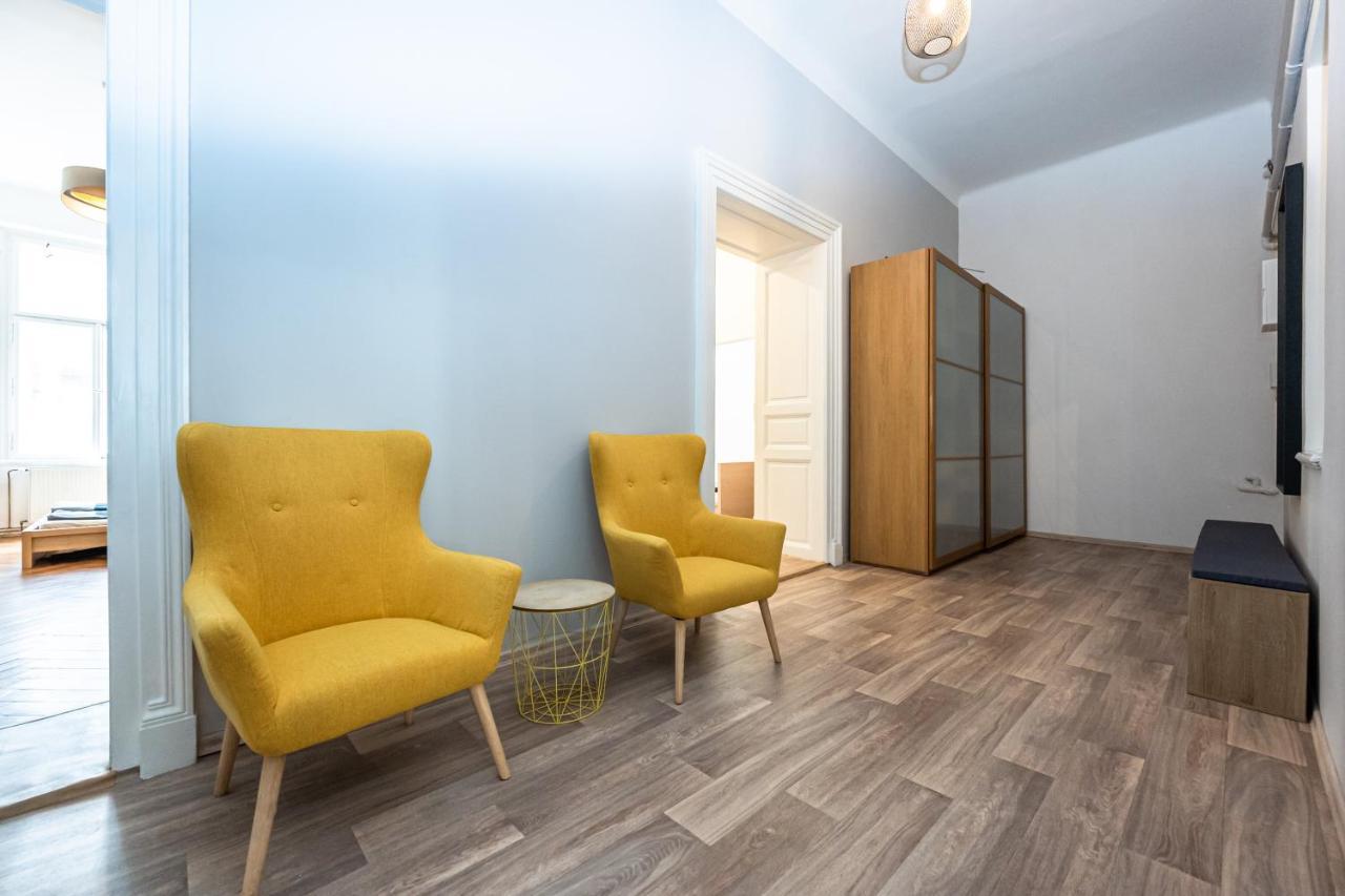 New Town Central Apartment Praag Buitenkant foto