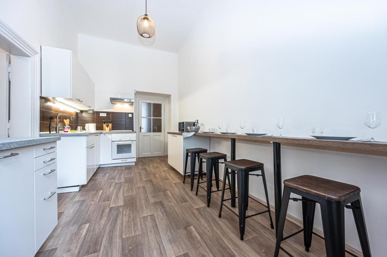 New Town Central Apartment Praag Buitenkant foto