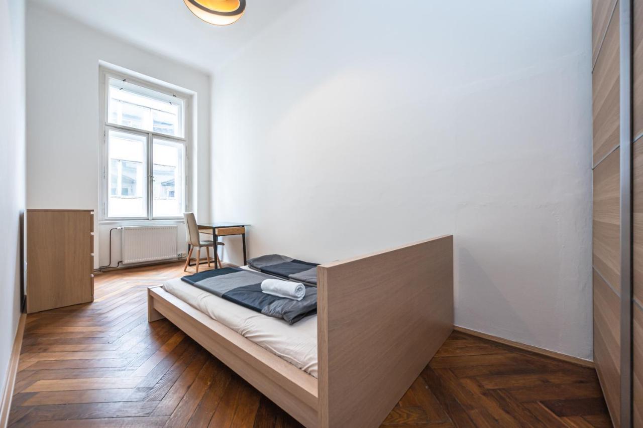 New Town Central Apartment Praag Buitenkant foto